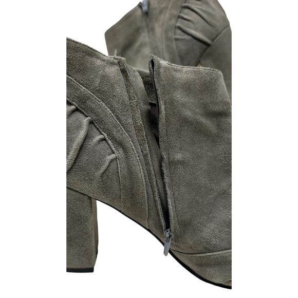 Natural Comfort Grey Suede Booties Size 9 - Picture 6 of 9